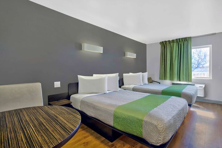Room 19 of 38