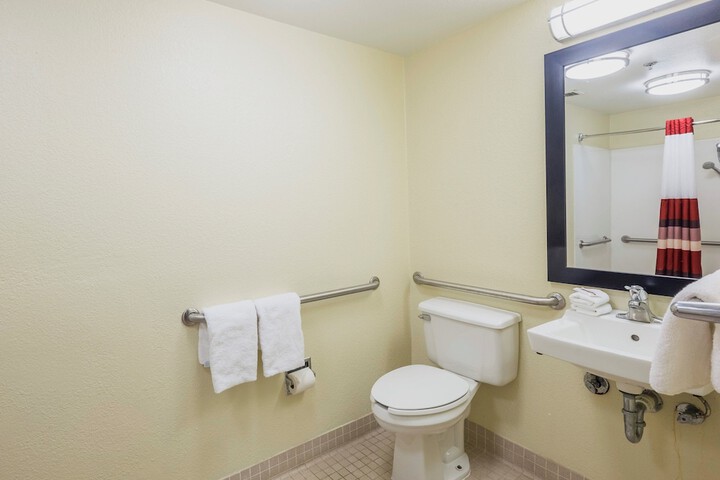 Room 14 of 24