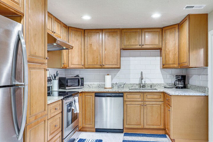 Home Theater & Patio: South Jordan Basement Unit