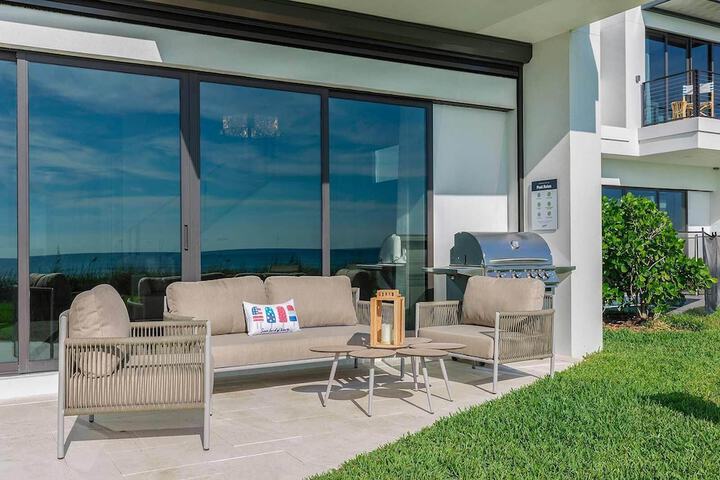 Harbor Island Beach Club Homes by Villatel
