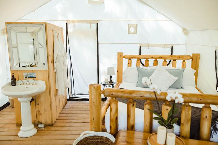 Whispering Springs Wilderness Retreat