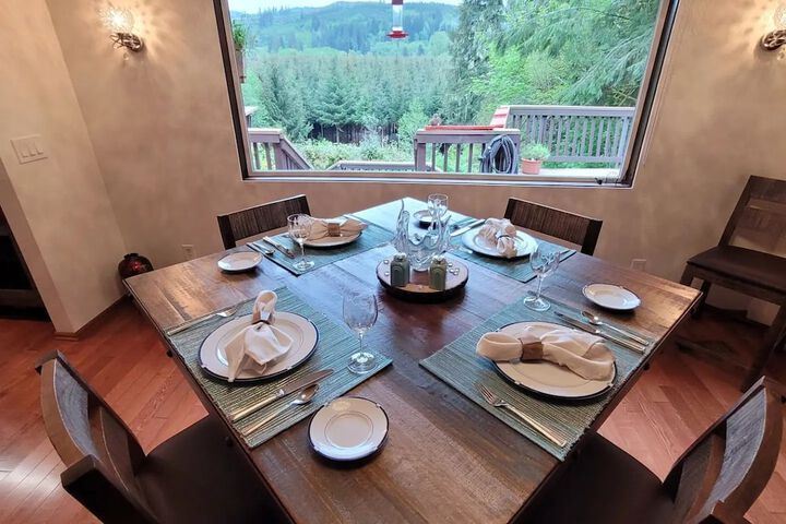 Dining 51 of 59