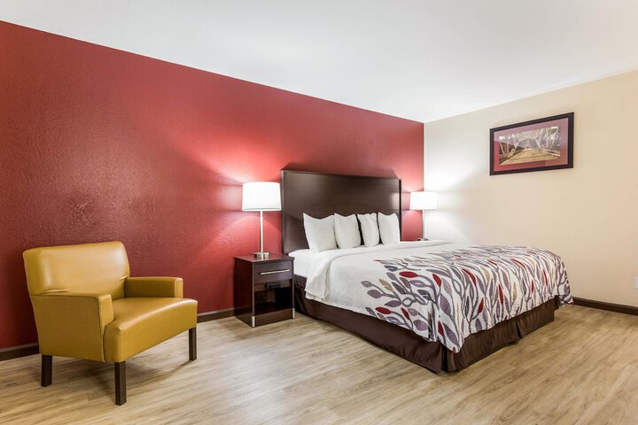 Room 26 of 33