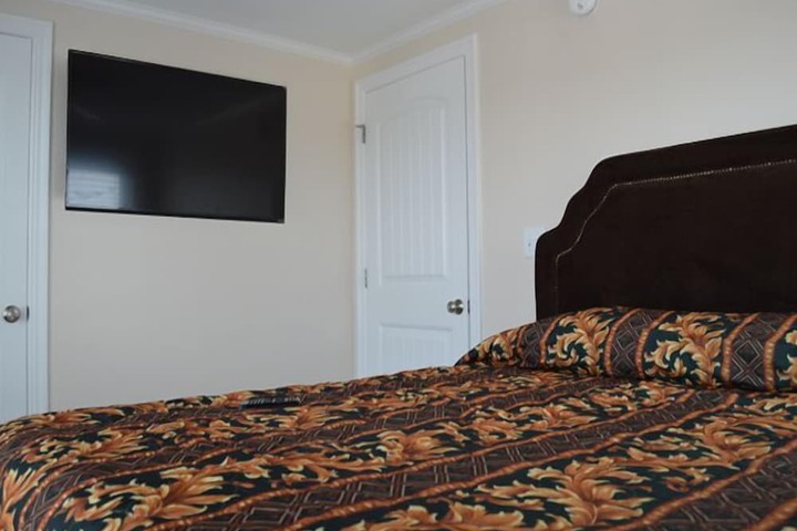 Room 16 of 48