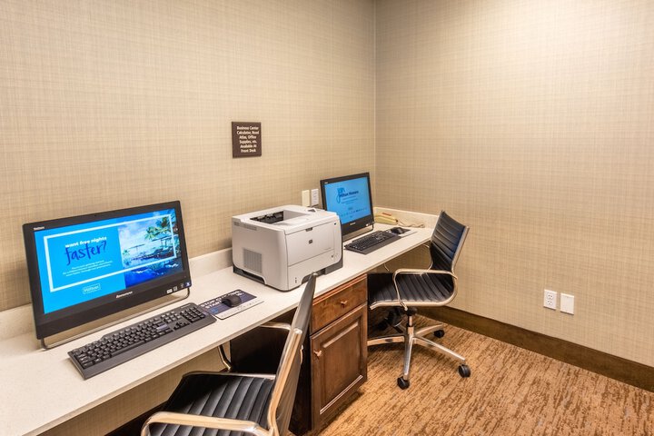 Business Center 42 of 44