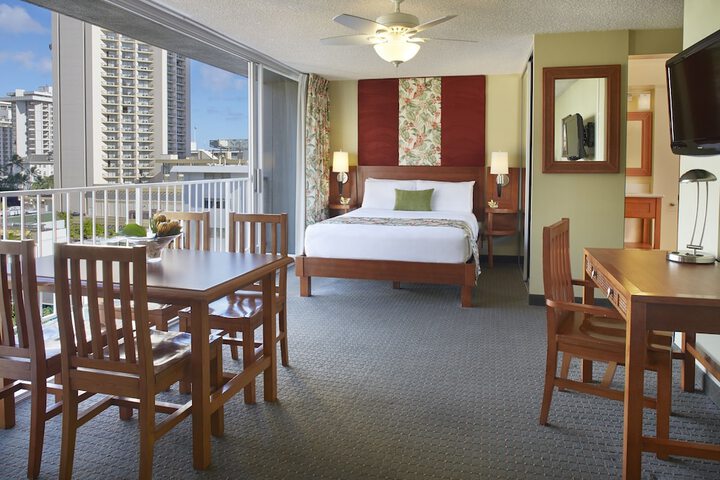 Room 34 of 47