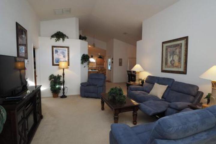 Lirasan Villa near Disney Area