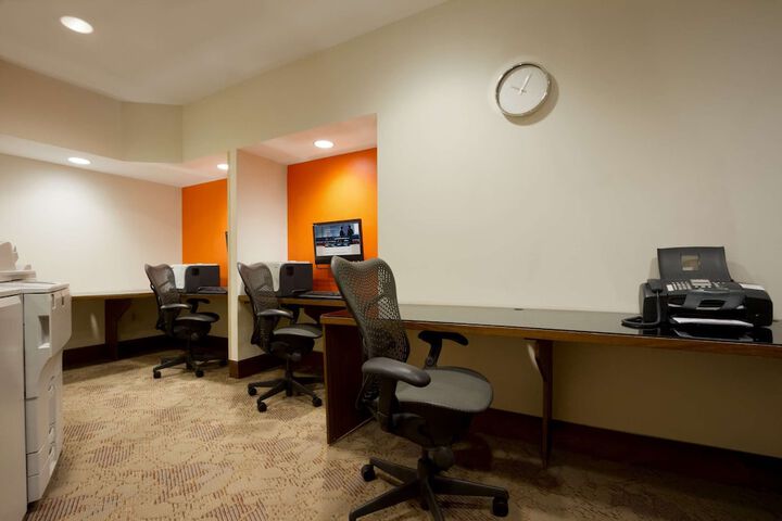 Business Center 29 of 30