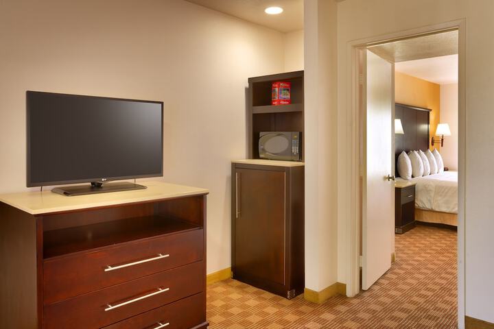 Room 32 of 63