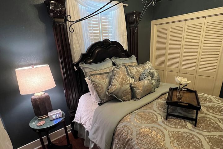 Room 68 of 79