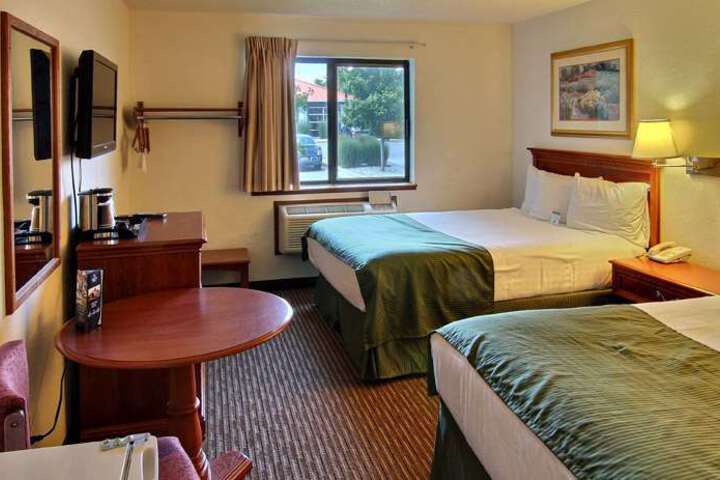 Room 5 of 11