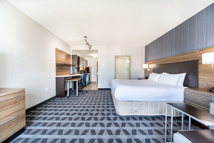 Room 42 of 71