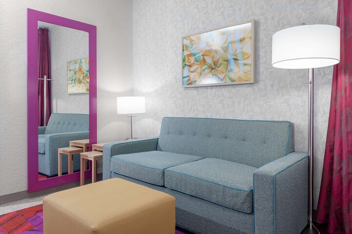 Room 26 of 35