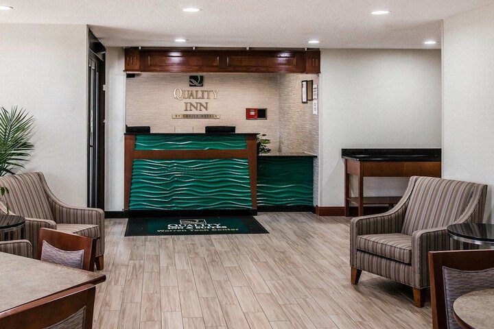 Hotel Interior 4 of 32