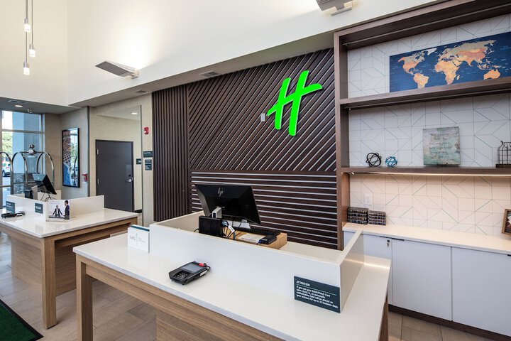 Hotel 6 of 58