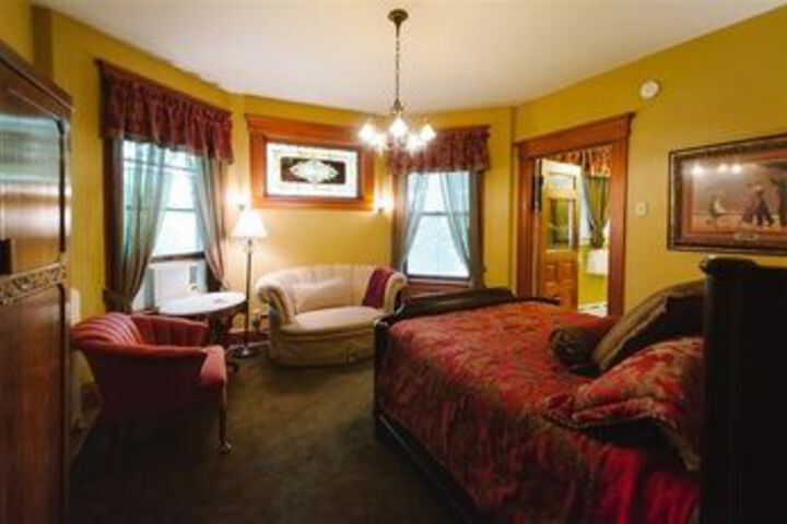 Waller House Inn
