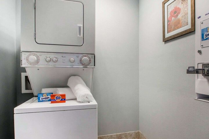 Quality Inn US65 & E. Battlefield Rd. Springfield