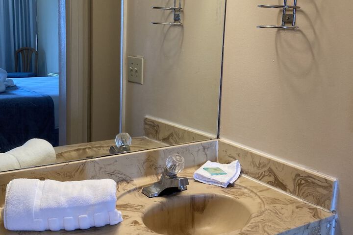 Room 15 of 27