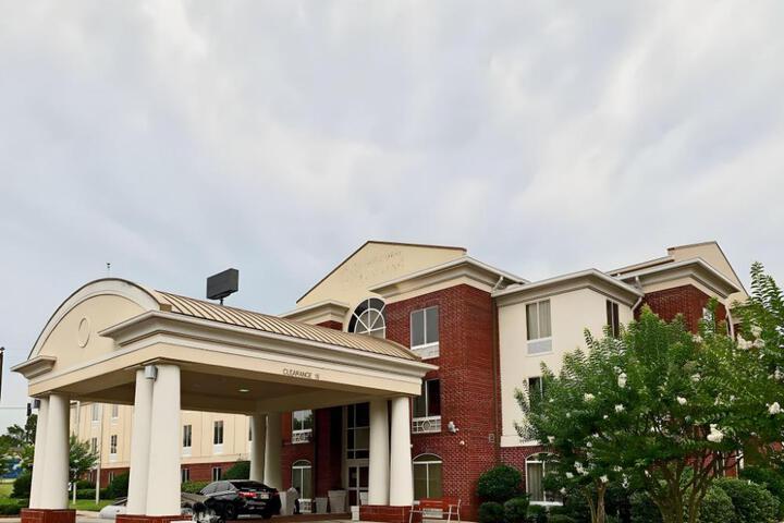 Comfort Inn & Suites Ruston-East