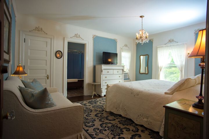 Room 75 of 149