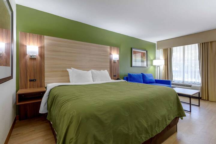 Room 44 of 61