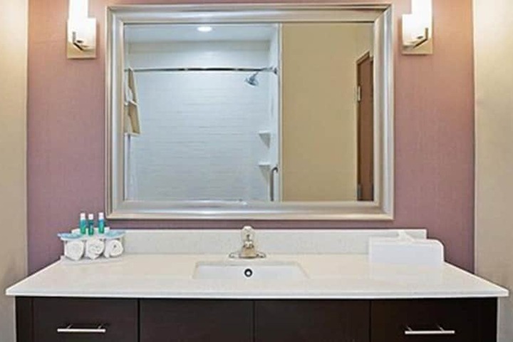 Holiday Inn Express & Suites New Cumberland by IHG