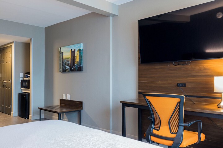 Room 11 of 57