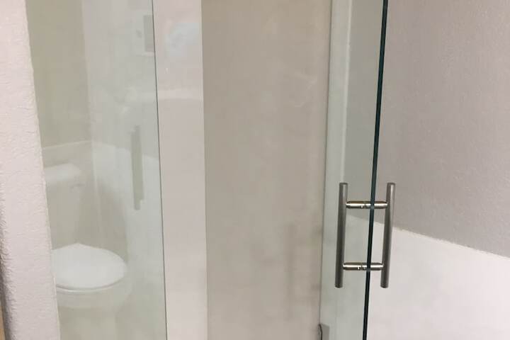 Room 10 of 36