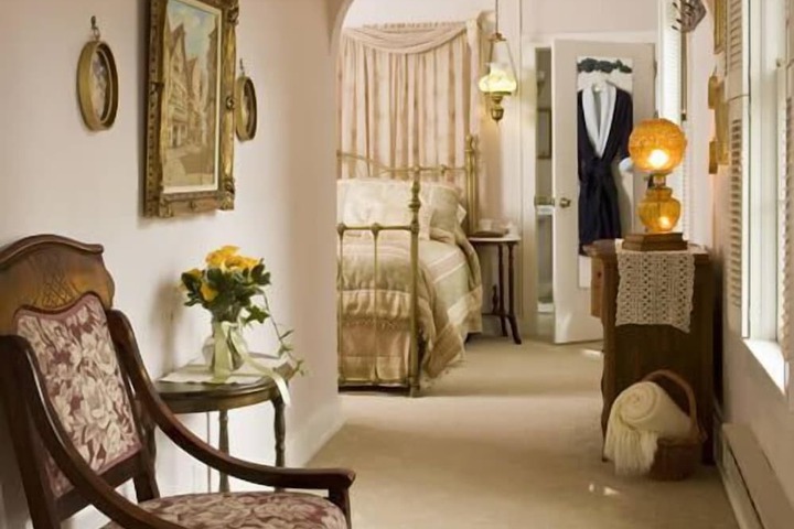 Room 15 of 40