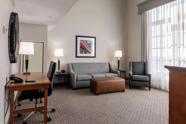 Room 82 of 120