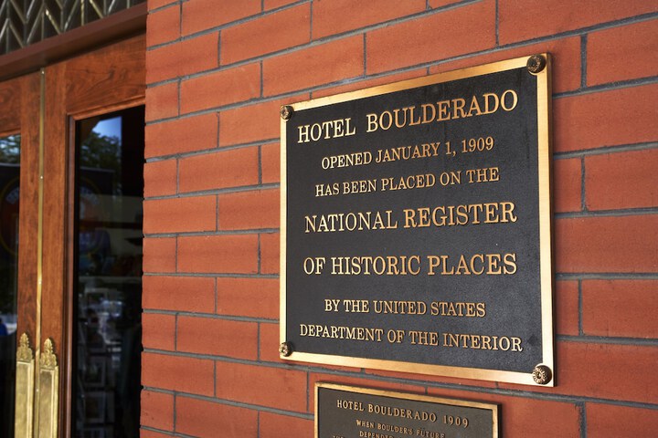 Hotel 2 of 130