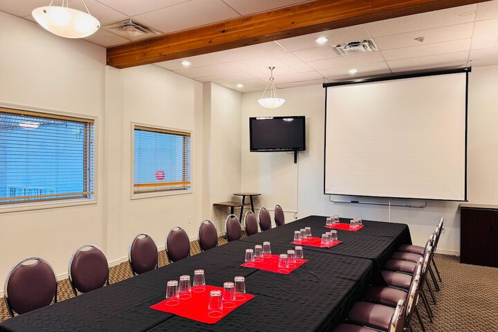 Super 8 by Wyndham Castlegar BC
