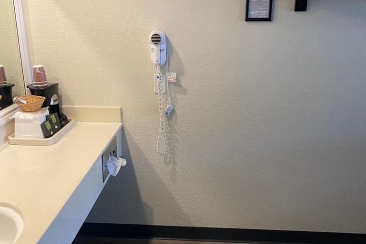 Room 46 of 57