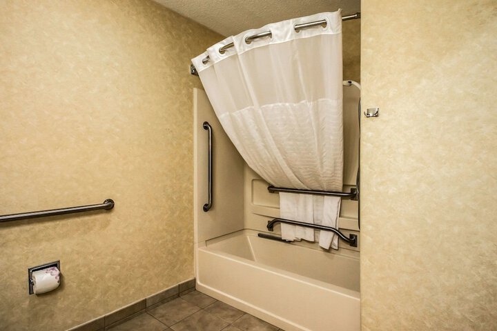 Room 19 of 62