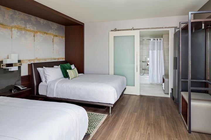 Room 30 of 67
