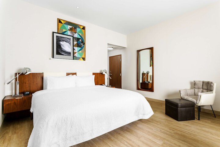 Room 19 of 48
