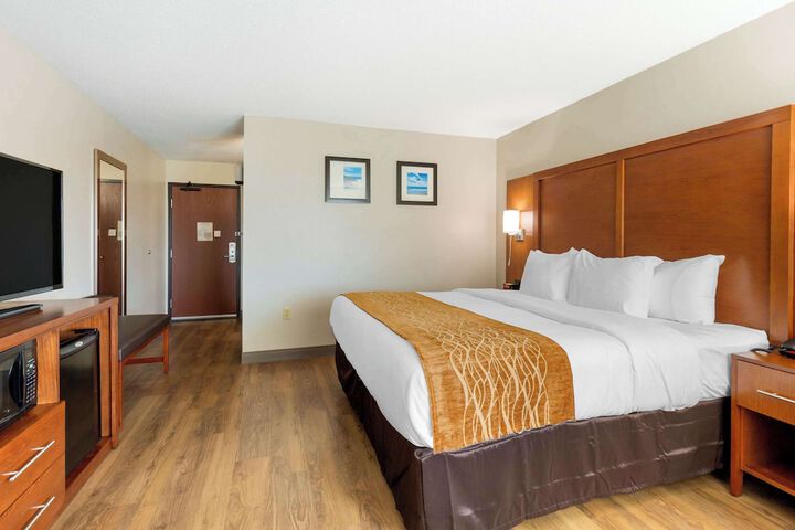 Comfort Inn & Suites Milford