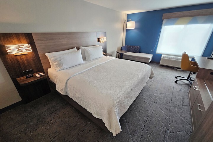 Room 15 of 61