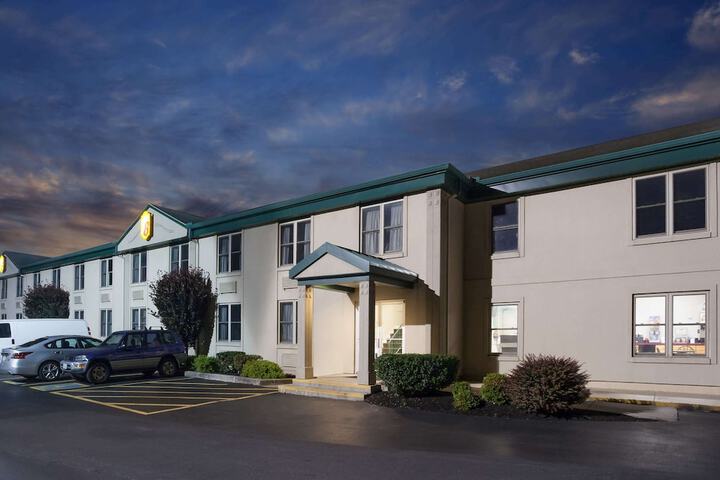 Hotel 2 of 13