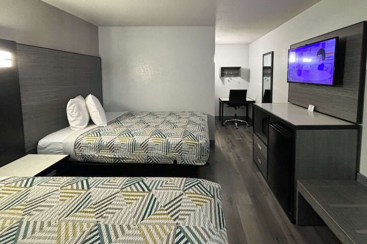 Room 25 of 37