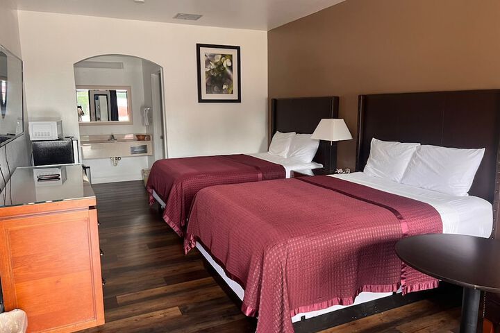 Room 8 of 22