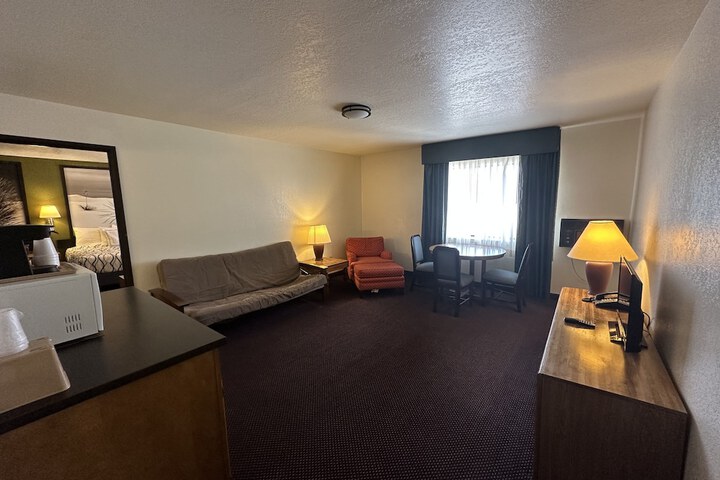 Room 9 of 21
