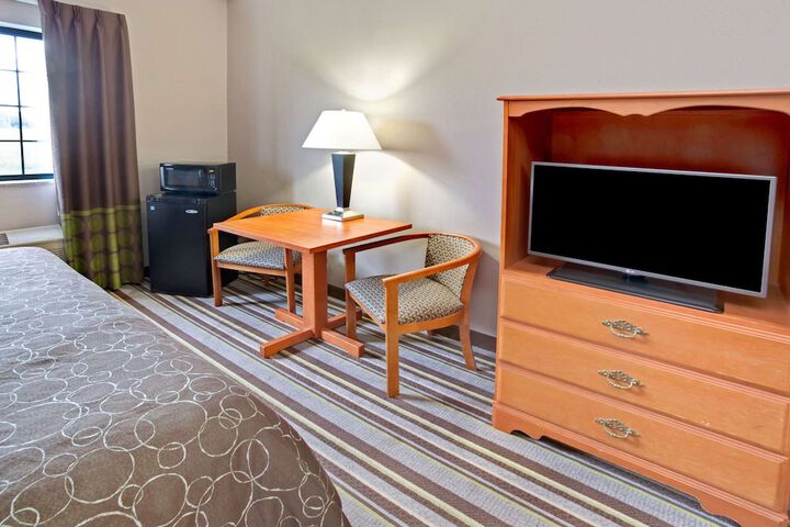 Room 16 of 19