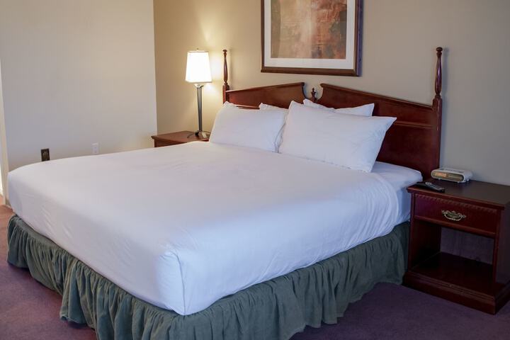 Room 118 of 191