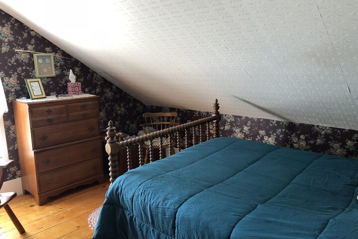 Room 9 of 13