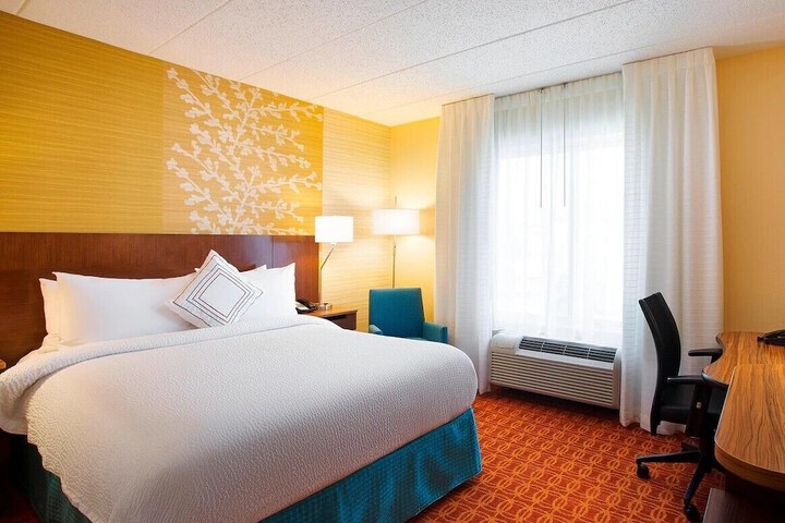 Fairfield Inn and Suites by Marriott Chicago Midway Airport