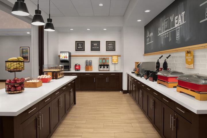 Hampton Inn & Suites Fayetteville