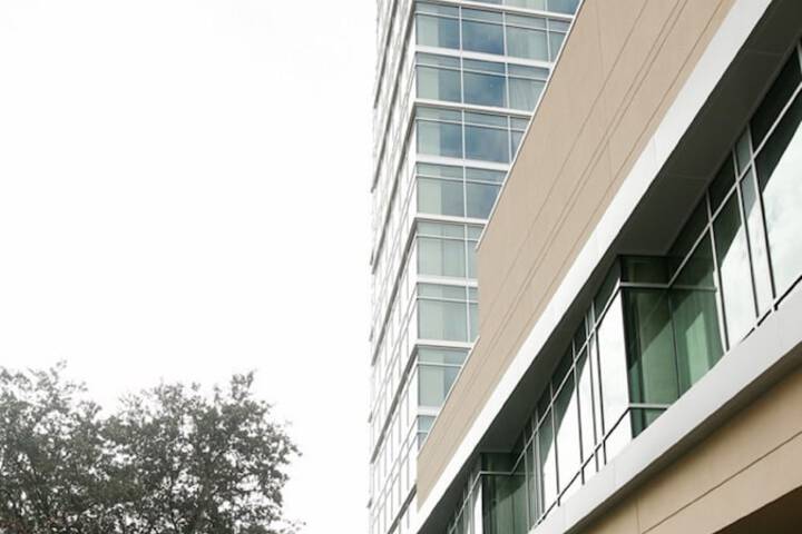 Hyatt Regency Houston / Galleria