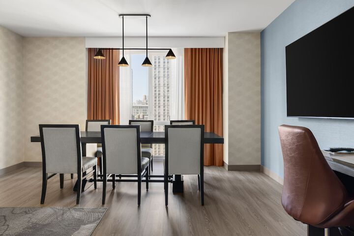 Room 14 of 37