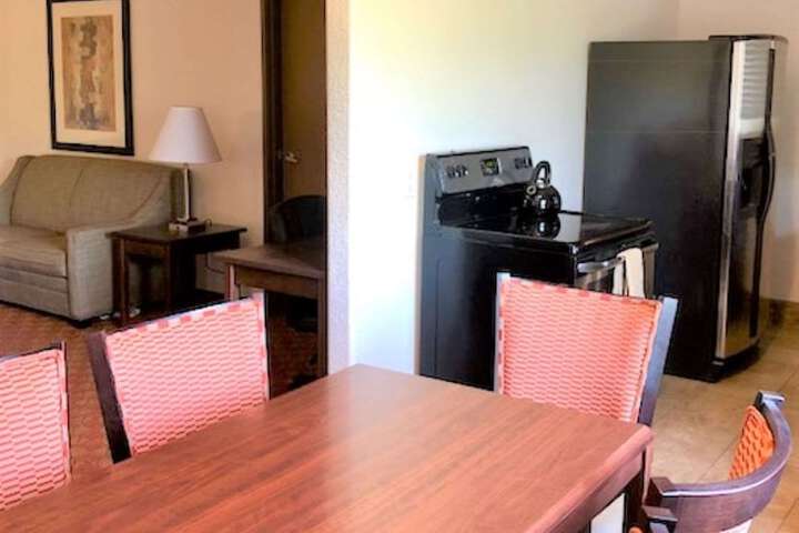 Room 10 of 16